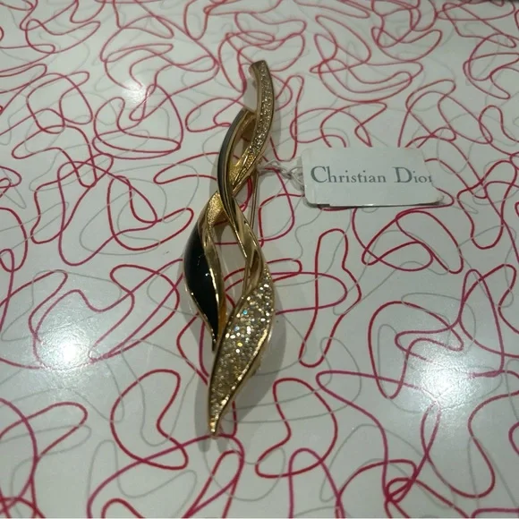 Vintage Christian Dior Pave
Swarovski Black Enamel
Double Wave Abstract Brooch - Picture 11 of 11